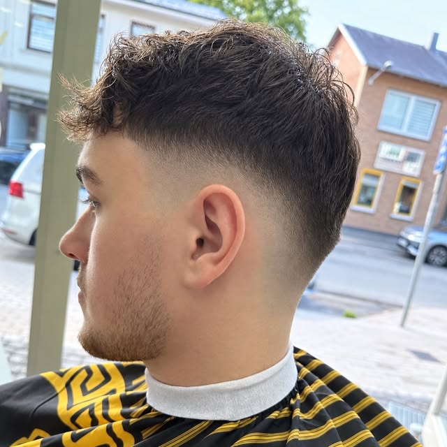 Verblendeter Fade mit Konturenschnitt
